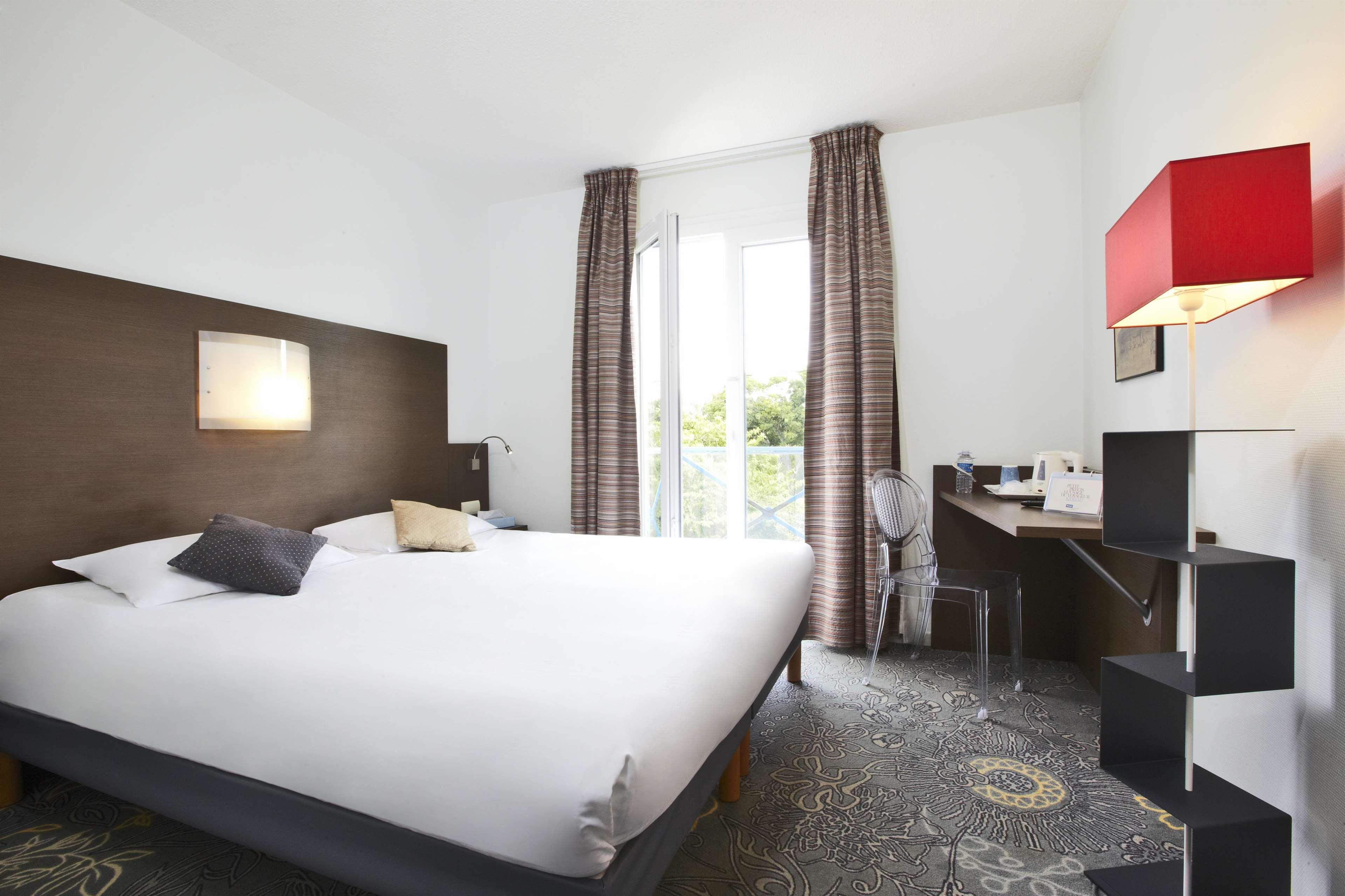 Hôtel Kyriad La Rochelle Centre Extérieur photo