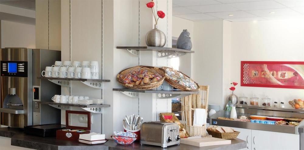 Hôtel Kyriad La Rochelle Centre Extérieur photo