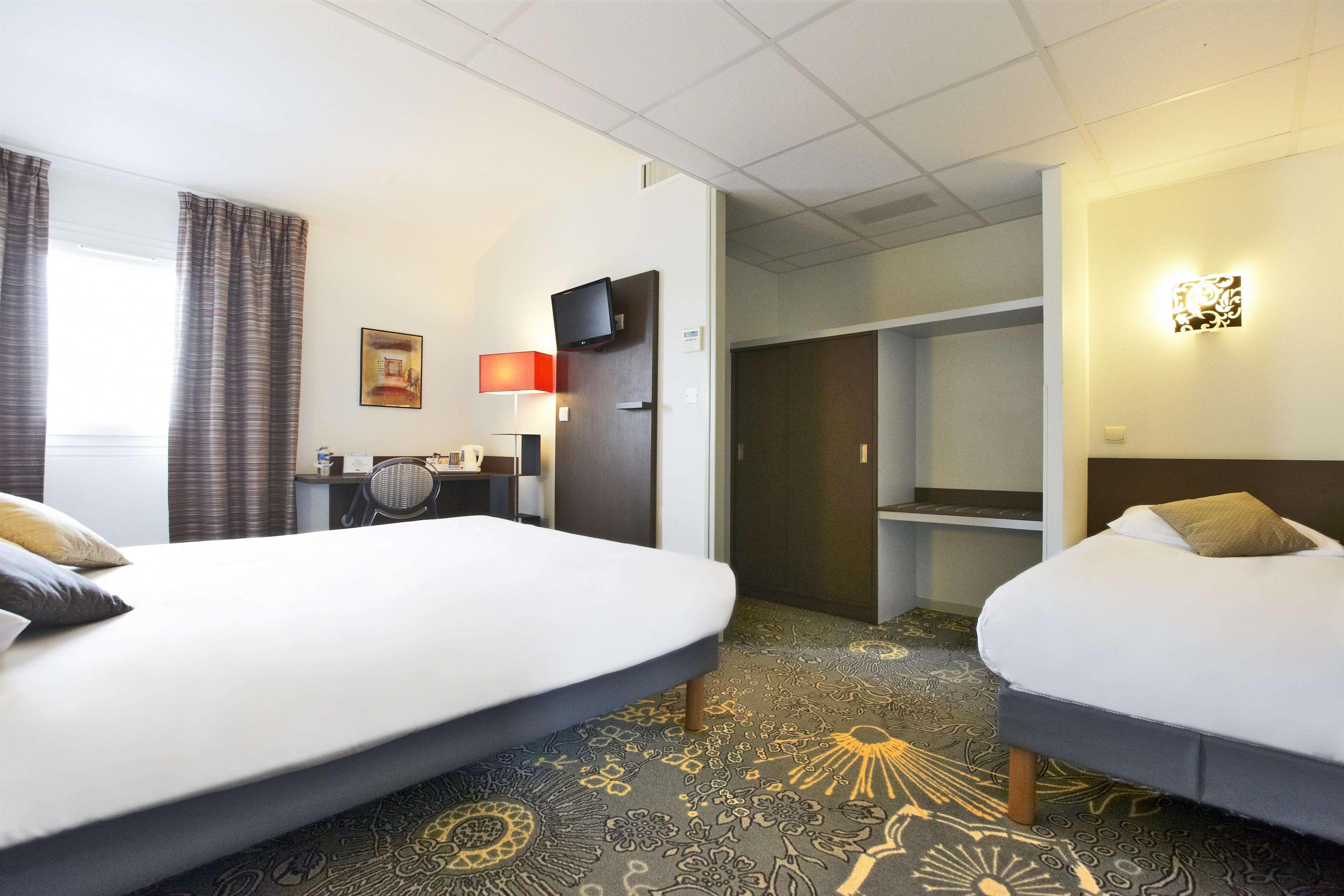 Hôtel Kyriad La Rochelle Centre Extérieur photo