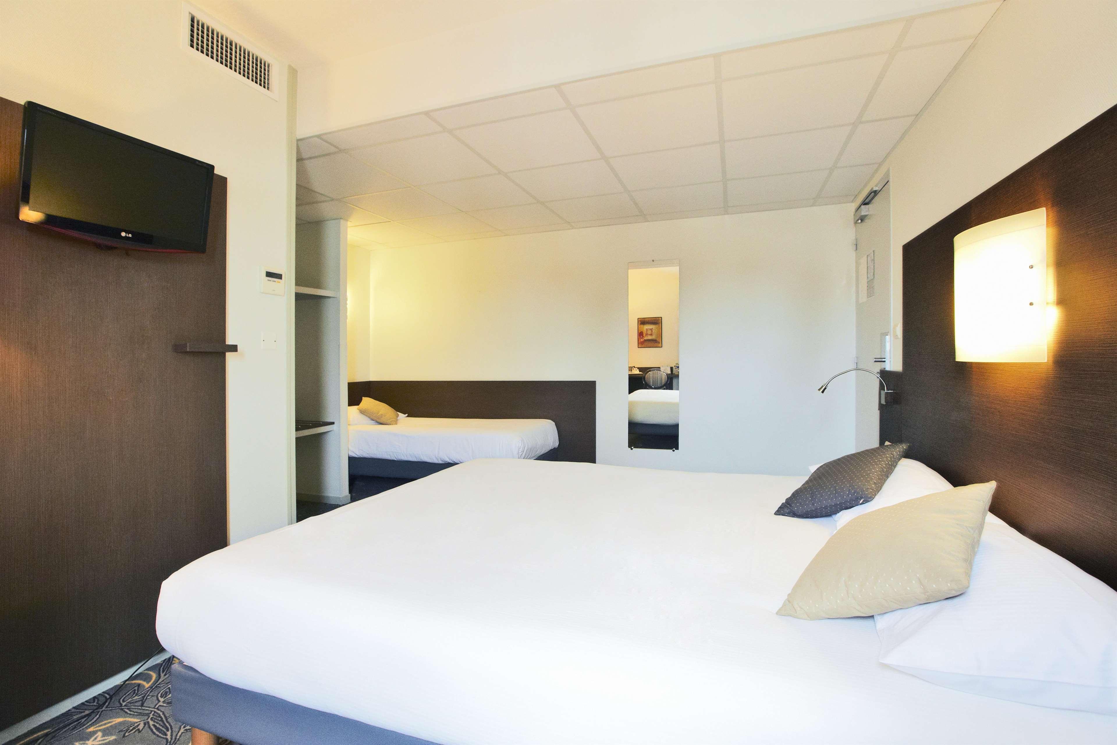 Hôtel Kyriad La Rochelle Centre Extérieur photo